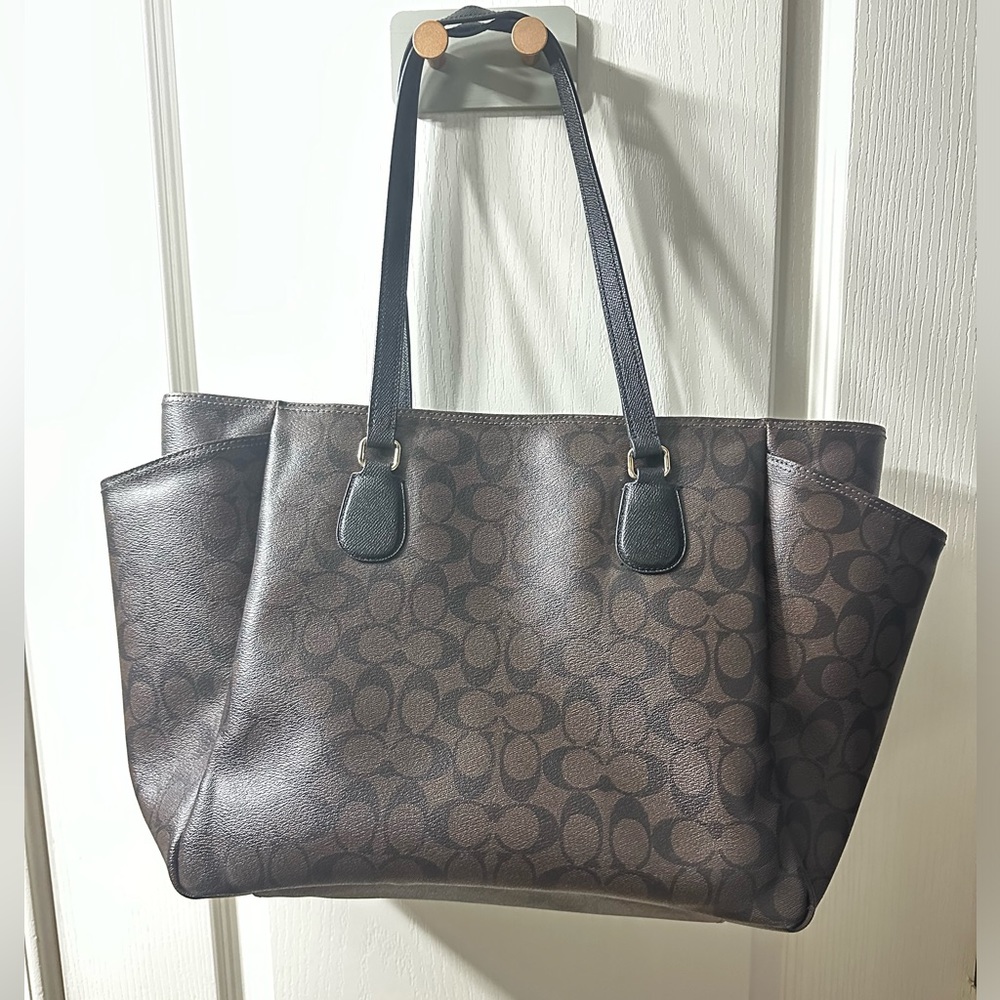 Genuine Coach Large Diaper Bag - Picture 2 of 6